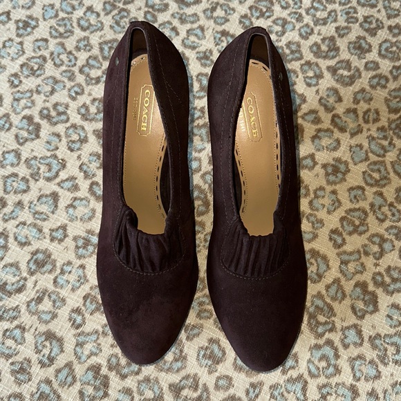 COACH heels - Picture 1 of 7
